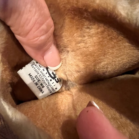 UGG copper mid size boots. Currently unavailable everywhere. Size 8 brand new. - Picture 7 of 8